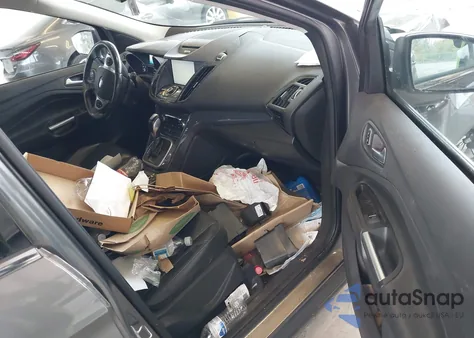 2014 Ford Escape Titanium z USA, uszkodzony, nr VIN 1FMCU9J91EUA05836